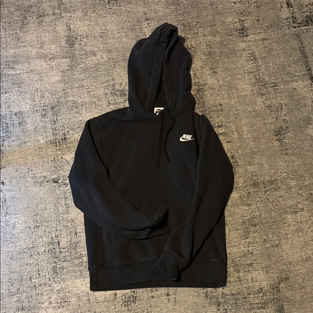 Nike Men's Black Hoodie Sweater